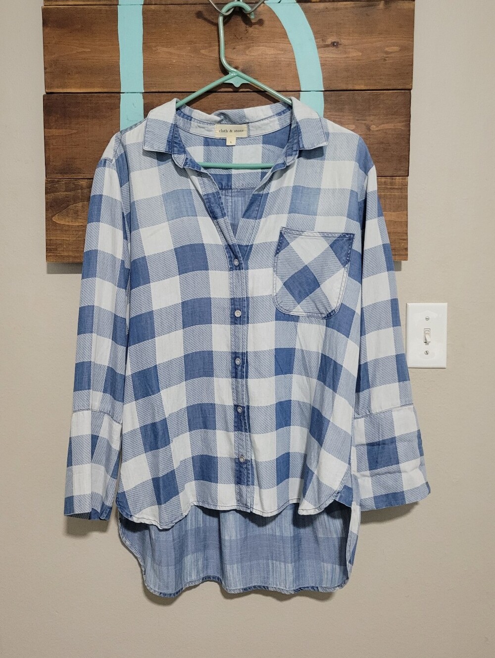 cloth & stone Blue and White Plaid Button-Down High Low Hemline Chambray Shirt L